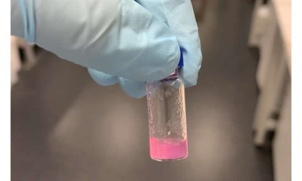 Un material care imită ţesutul uman, cu capacităţi antimicrobiene şi de autovindecare, creat de cercetători australieni